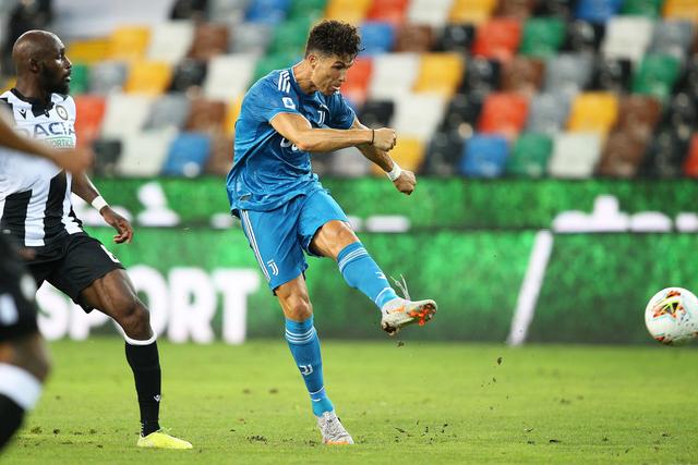 许尔特险些命中压哨三分球，遗憾时间已过